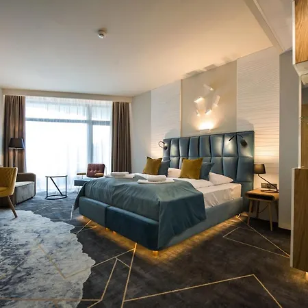 Zalewski Hotel Treptower Deep