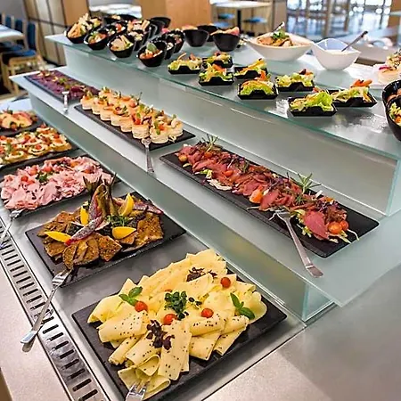 酒店 Zalewski